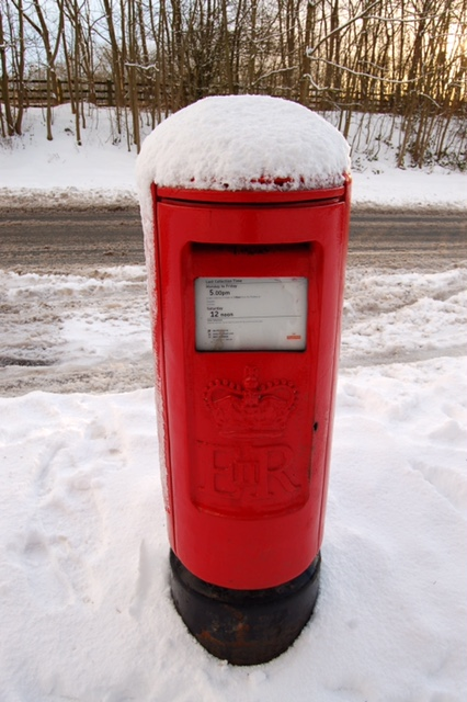 Postbox snow